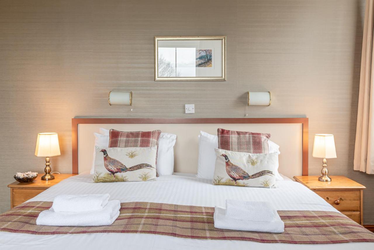 The Fox & Hounds Inn & Camping Pods 댄비 외부 사진